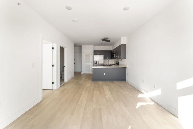 Building Photo - 43-45 W 32nd ST Unit 503