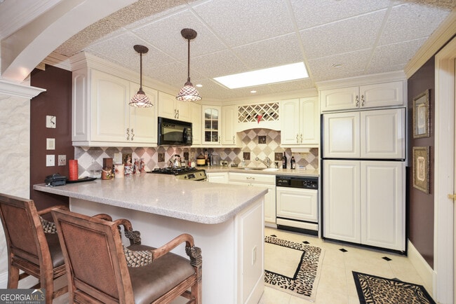 Building Photo - 1640 Lazy River Ln