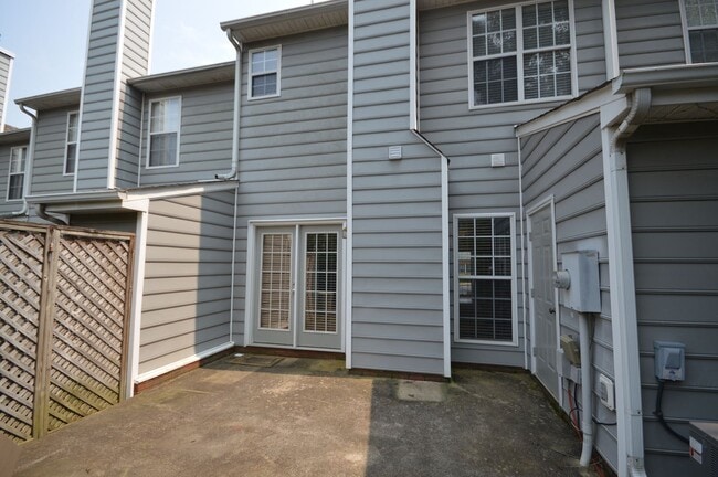 Building Photo - 4324 Pine Springs Ct