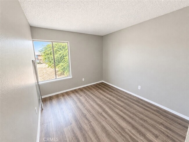 Building Photo - 16810 Village Ln