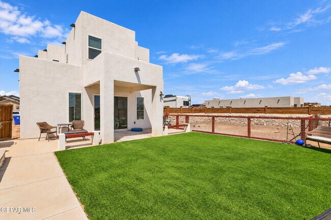 Building Photo - 14756 John McNeely Ave