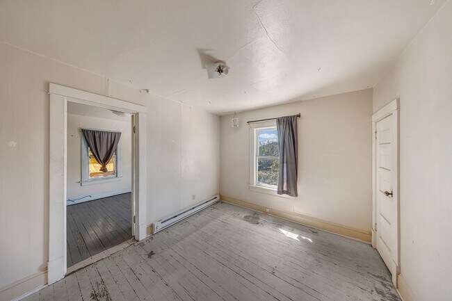 Building Photo - 746 Colorado Ave