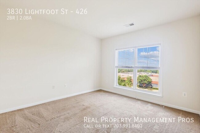 Building Photo - 3830 Lightfoot St