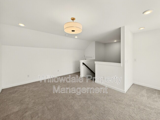 Building Photo - 1235 Corkery Ridge Ct