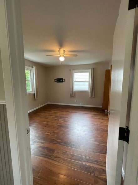 Building Photo - 5201 North Montclair Avenue