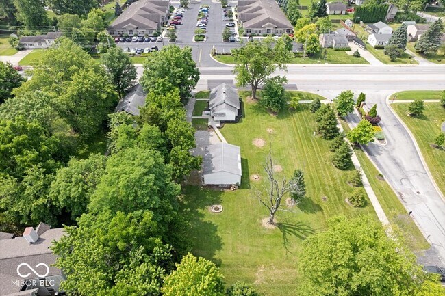 Building Photo - 606 E County Line Rd