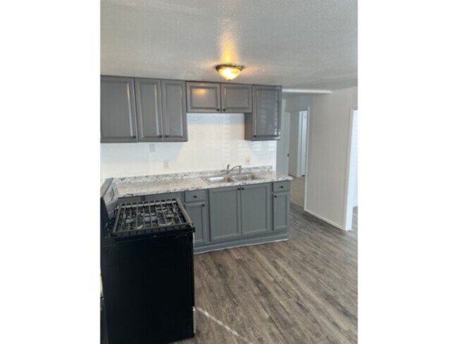 Building Photo - 1 Winona Ct