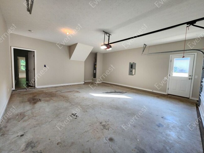 Building Photo - 116 Westridge Cir