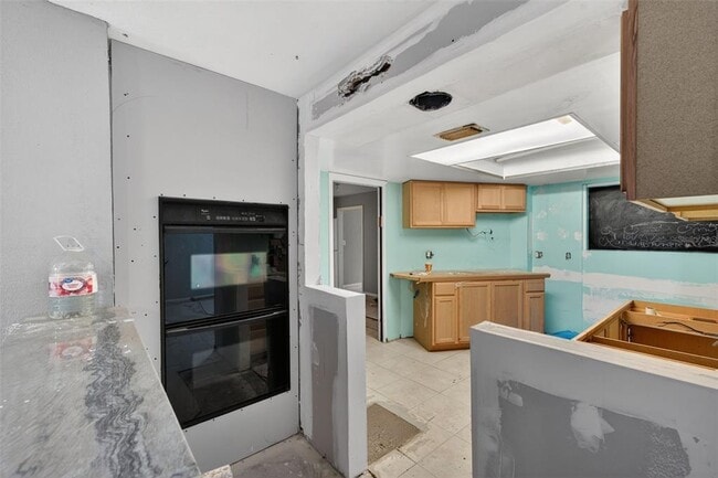 Building Photo - 260 13th St N