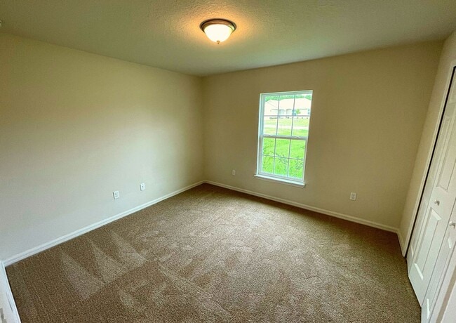 Building Photo - 15475 SW 34th Ave