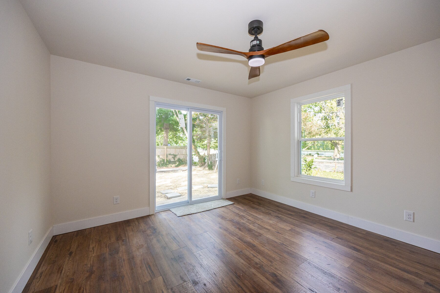 Primary Suite bedroom - 106 Ward Ave