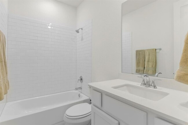Building Photo - 607 Livermore St