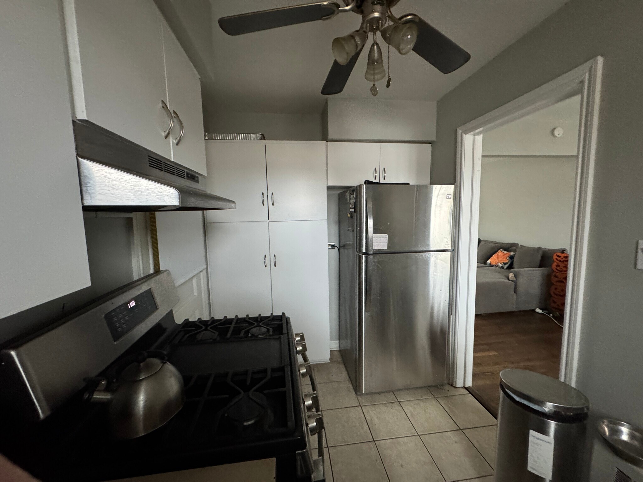 Building Photo - 1557 Monroe Ave