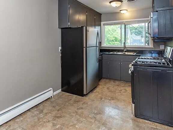 Kitchen - 349 15th Ave NE