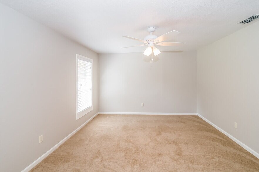 Building Photo - 8109 Grampell Dr