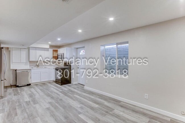 Building Photo - 171 Calais Ln