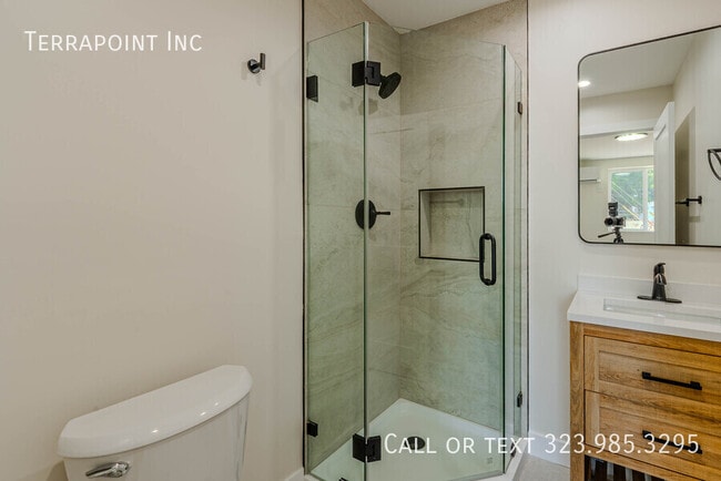 Building Photo - 456 S Breed St