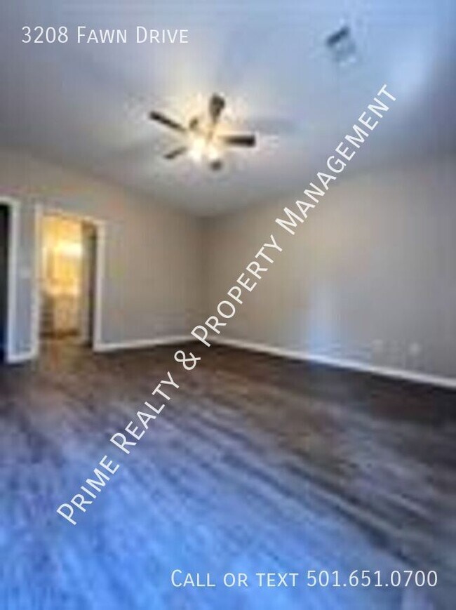 Building Photo - 3208 Fawn Dr