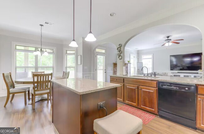 Building Photo - 135 Ravens Landing