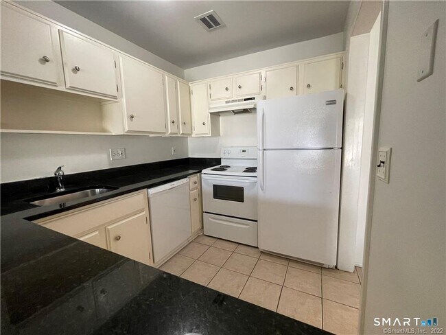 Building Photo - 73 Courtland Ave