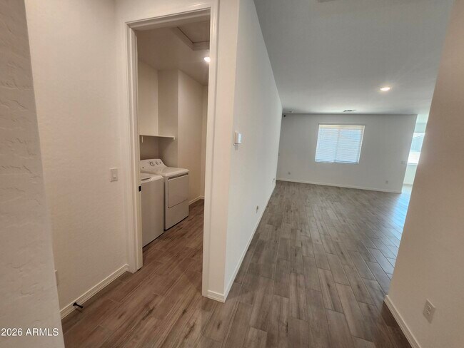 Building Photo - 4183 E Brook Lynn Pl