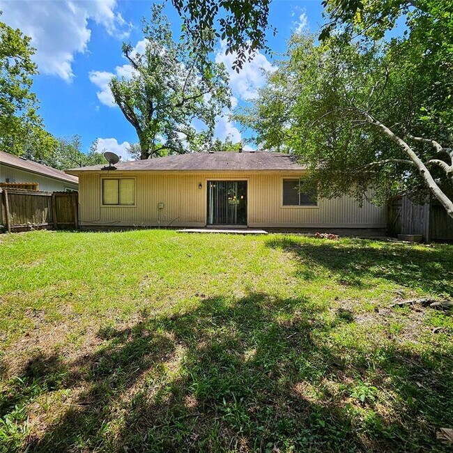 Building Photo - 33 N Wavy Oak Cir