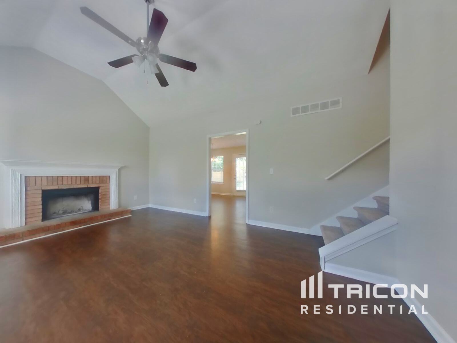 Building Photo - 102 Thornwood Dr