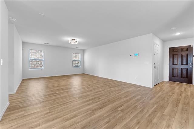 Building Photo - 445 Grenada Lk Dr