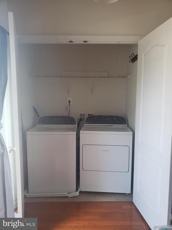 Building Photo - 43158 Whelplehill Terrace