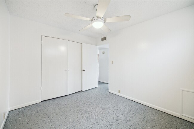 Building Photo - 3258 W Main St