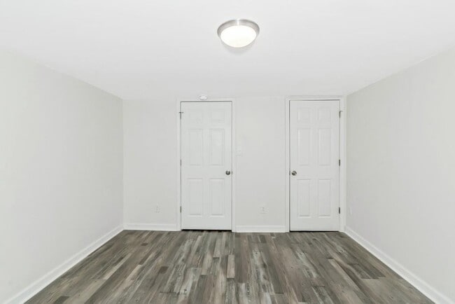 Building Photo - 204 Mill St