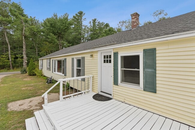 Building Photo - 84 Pine Hill Rd N