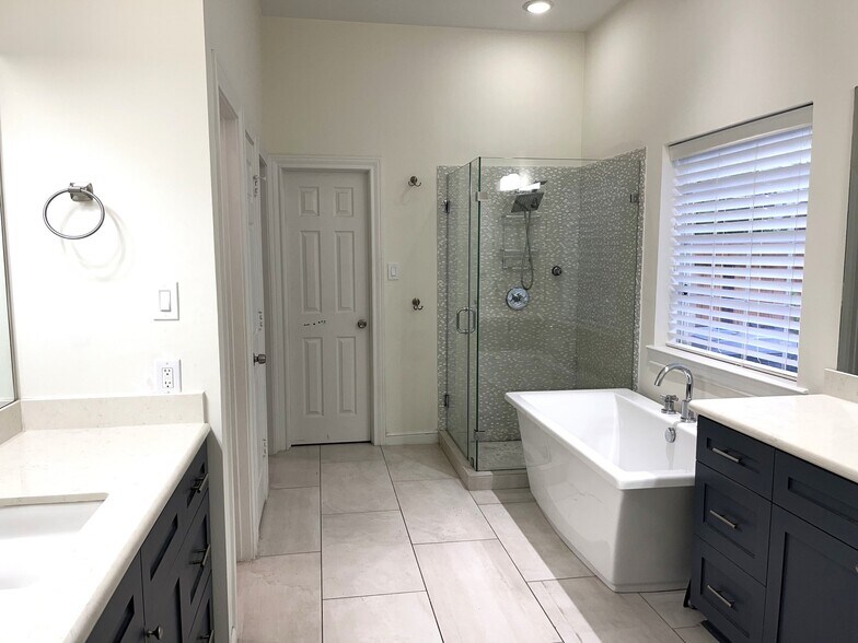 Building Photo - 5707 Honor Ct