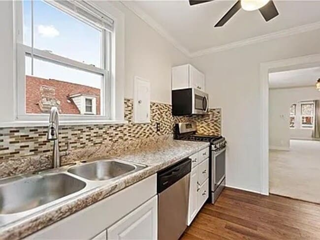 Building Photo - 239 The Blvd