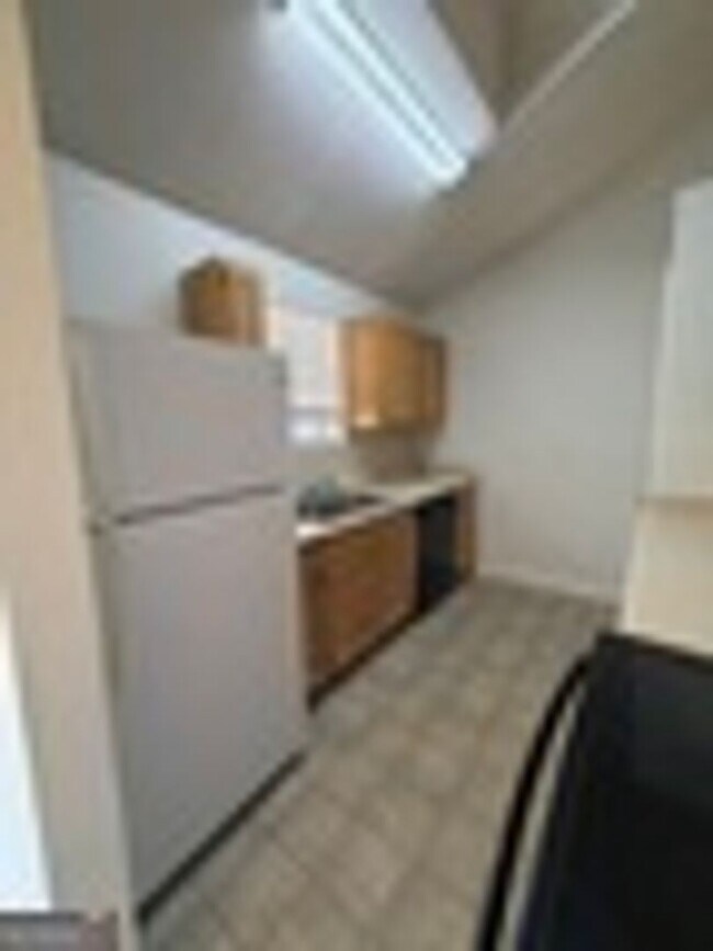 Building Photo - 303 Madison Ave