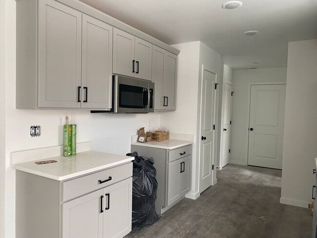 Building Photo - $2,200 | 3 Bedroom, 2.5 Bathroom Townhome | Pet Friendly* | Available for August 1st, 2026 move in!