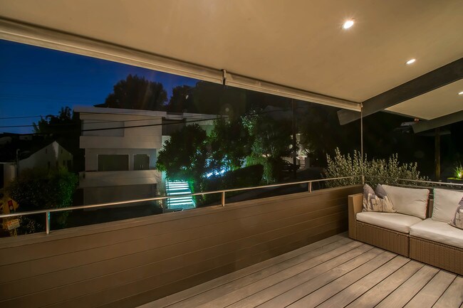 Balcony - 1440 N Kings Rd