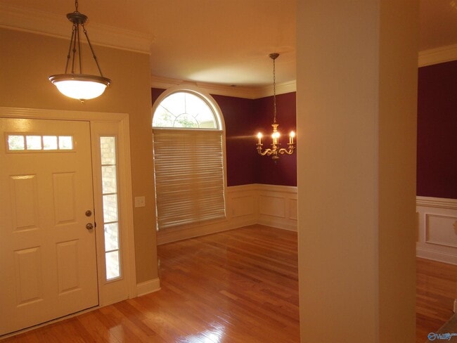 Building Photo - 2604 Little Cove Rd