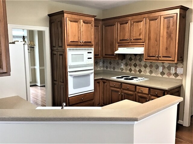 Building Photo - 4030 Belle Meade Cir