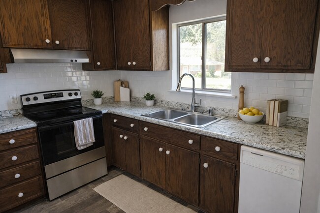 Building Photo - 3502 Cottonwood Dr