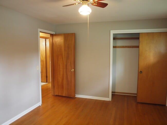 Building Photo - 5551 Thunderbird Cir NW