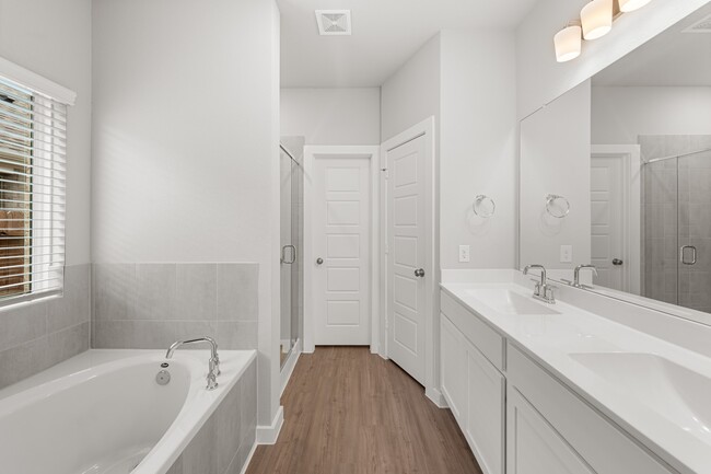 Building Photo - 21635 Coral Mist Dr