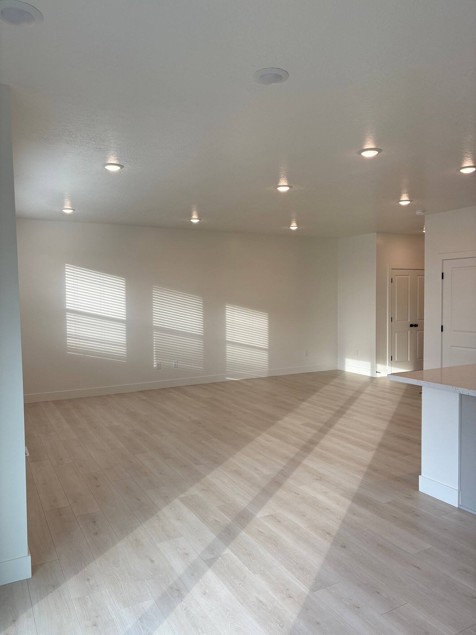 Building Photo - 2770 W Aurora Ave
