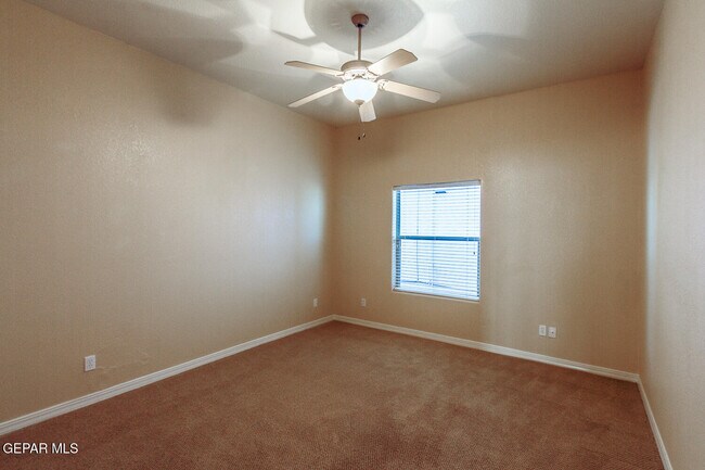 Building Photo - 5505 Ignacio Frias Dr