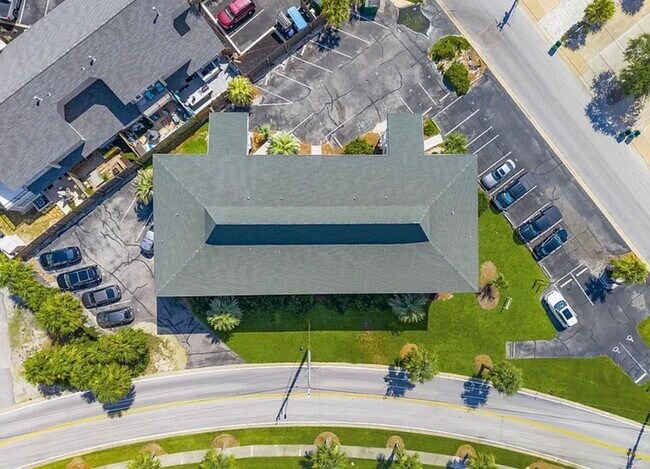 Building Photo - 485 Gulf Shore Dr