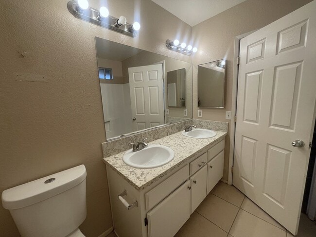 Building Photo - 8925 Satinwood Ave