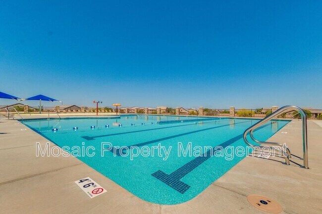 Building Photo - 2035 W Gold Dust Ave