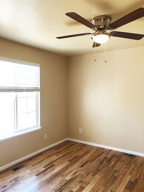 Building Photo - 3 br, 2.5 bath House - 2242 Jeanette Way