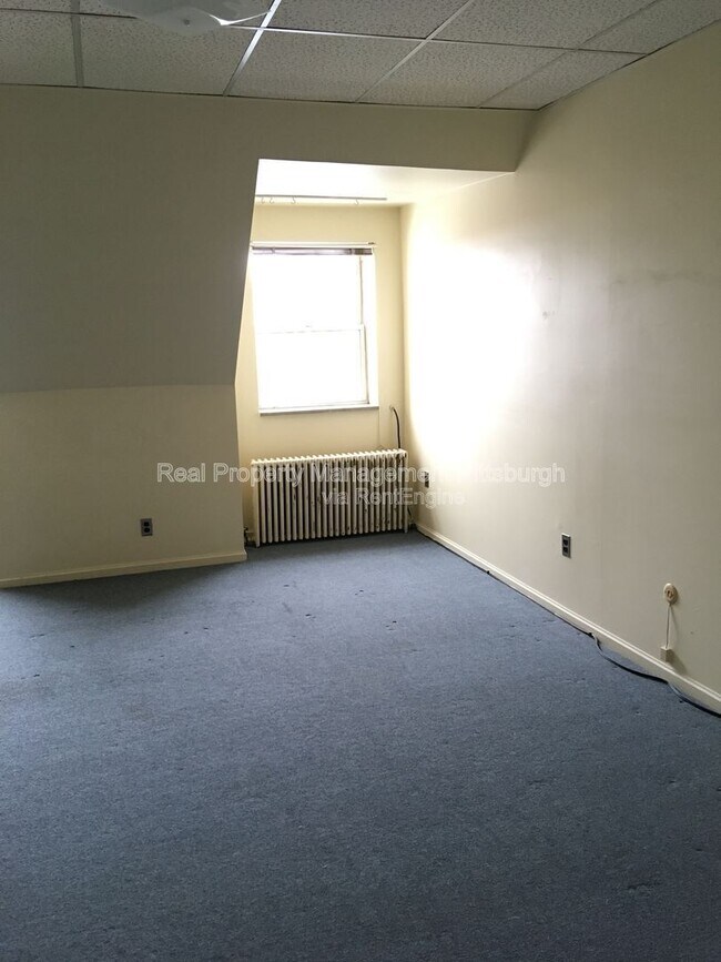 Building Photo - 437 S Aiken Ave