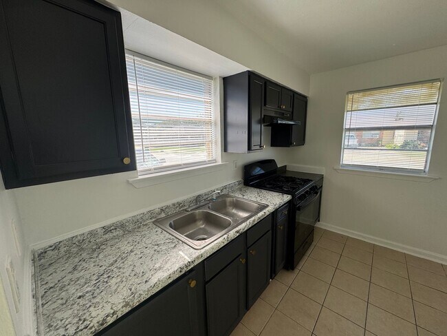 Building Photo - 6499 Marcie St